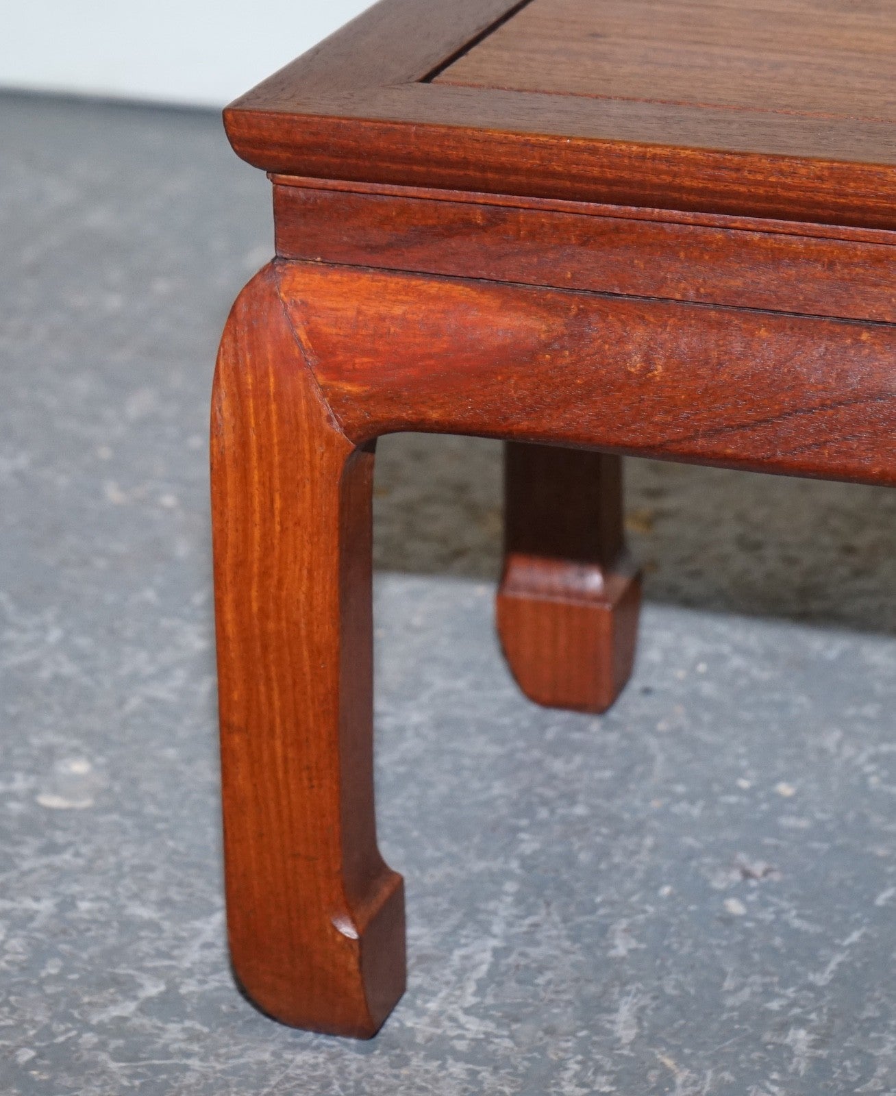 VINTAGE ORIENTAL CHINESE TEAK SIDE TABLE PLANT STAND MADE IN HONG KONG