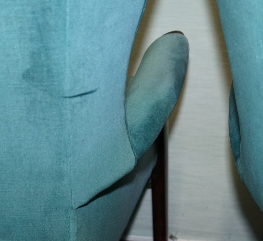 MID CENTURY VINTAGE PAIR OF PARER KNOLL FROXFIELD BLUE FABRIC WINGBACK ARMCHAIRS