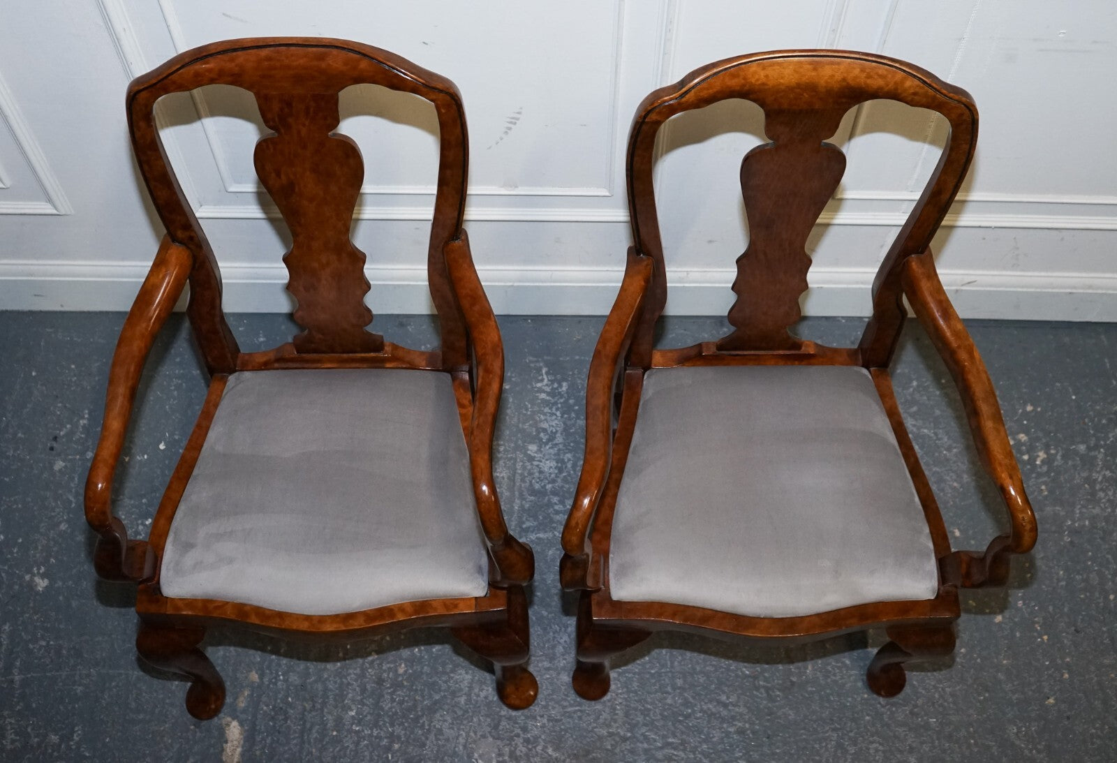 1920'S ART DECO PAIR OF QUEEN ANNE STYLE BURR WALNUT HALLWAY ELBOW ARMCHAIRS