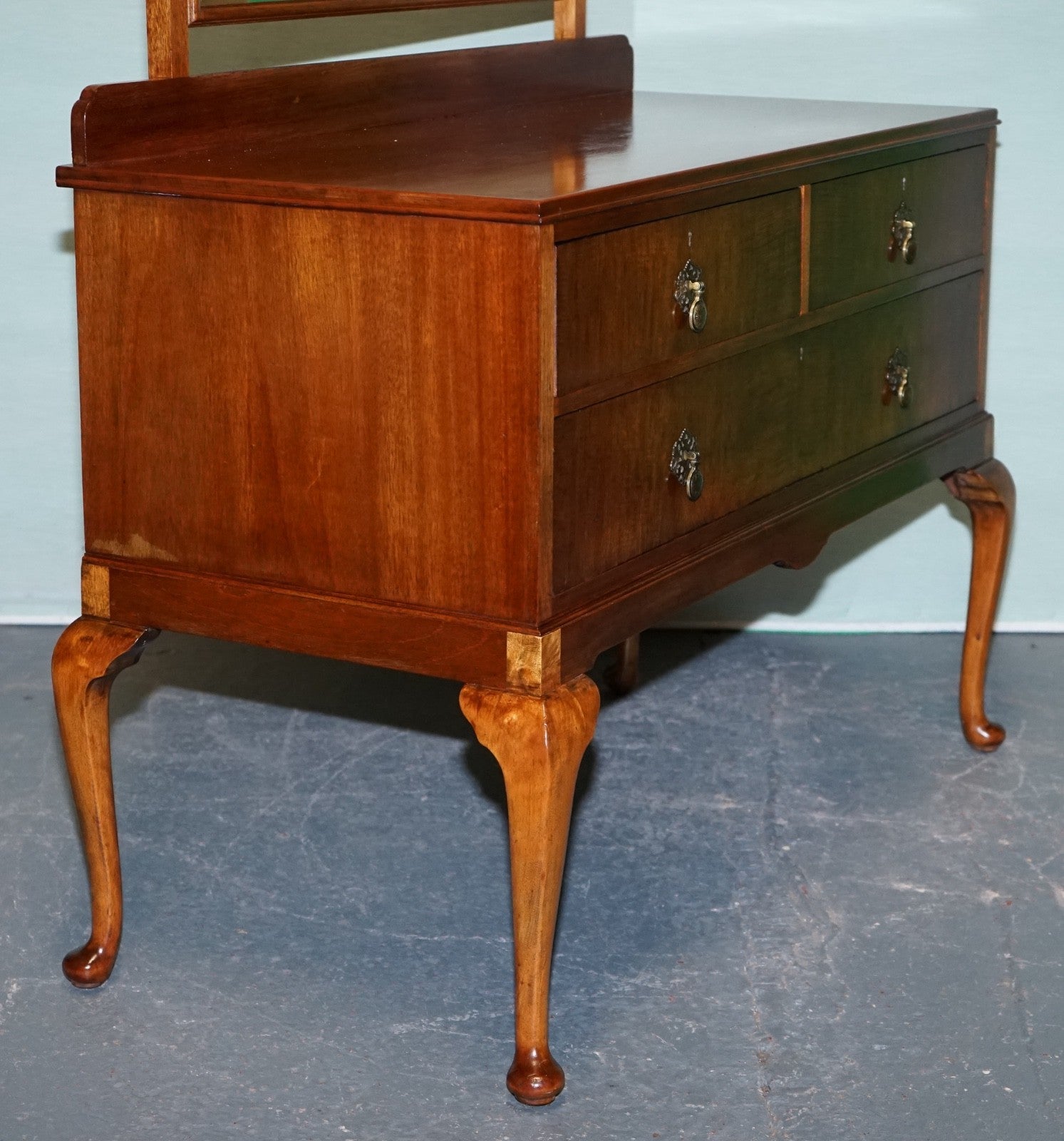 1930's ART DECO WALNUT DRESSING TABLE QUEEN ANNE STYLE DESK