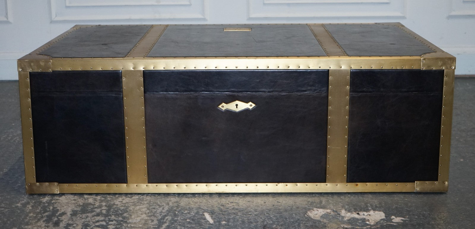 TIMOTHY OULTON CUMBERLAND COLLECTION COFFEE TABLE WITH RED VELVET LINING