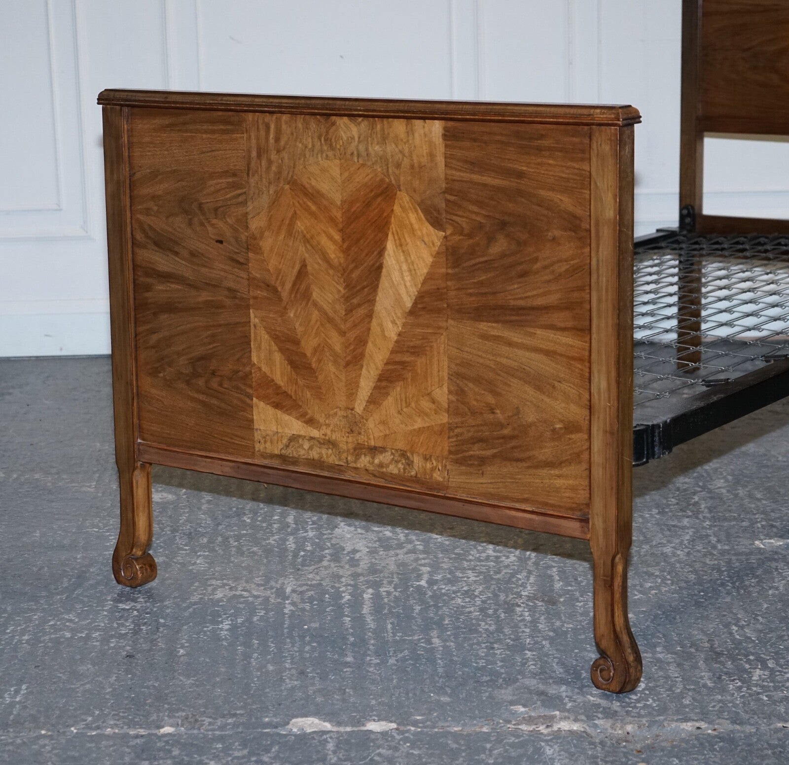 ART DECO BURR WALNUT DECORATIVE INLAID PANELS SINGLE BED (1/2)