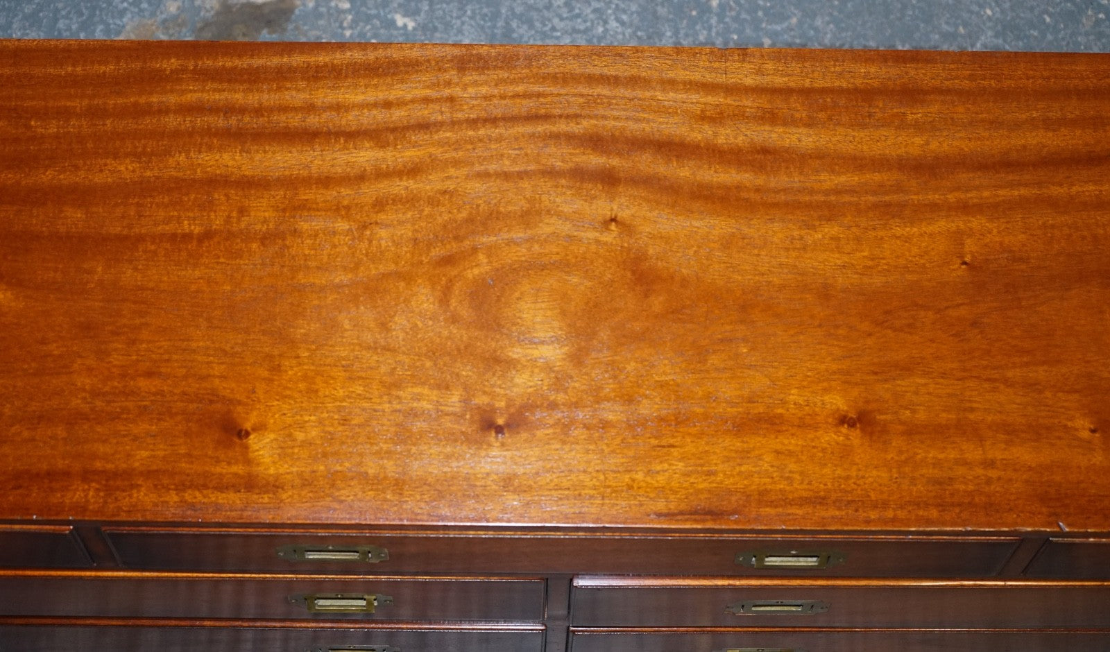 VINTAGE YEW WOOD MILITARY CAMPAIGN SIDEBOARD BANK OF DRAWERS WITH BRASS HANDLES