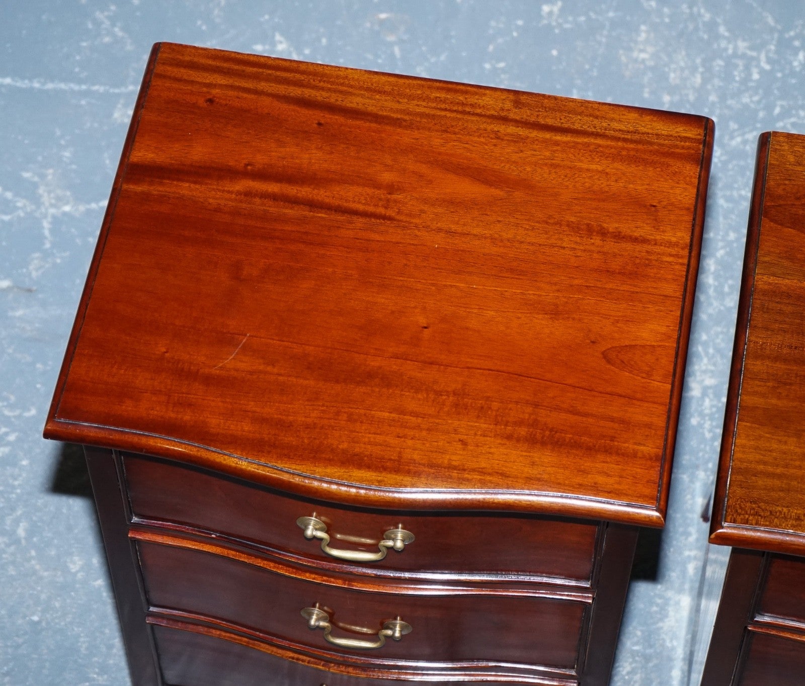 GEORGIAN REVIVAL STYLE SERPENTINE NIGHTSTANDS BEDSIDES BY BRIGHTS OF NETTLEBED