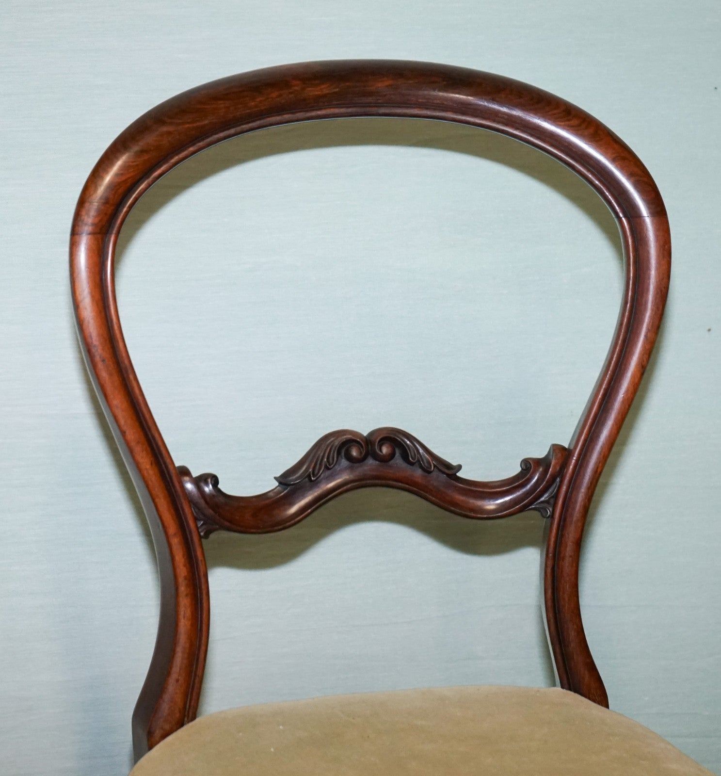 SET OF SIX CIRCA 1860 VICTORIAN BALLOON BACK DINNING CHAIRS