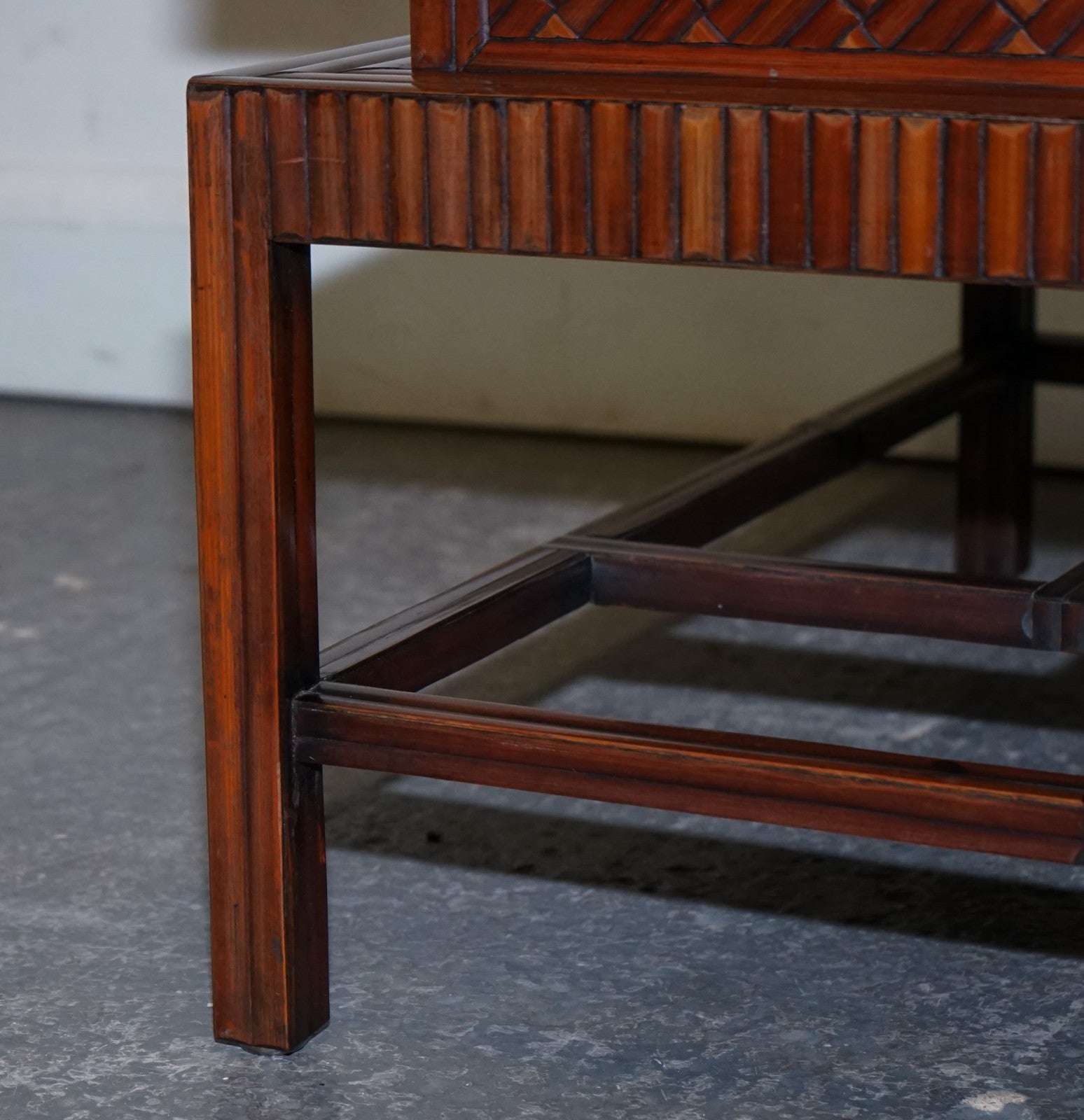 CIRCA 1950'S  MAITLAND & CLASCOE WAVEN FAUX BAMBOO PAGODA COFFEE TABLE DRAWERS