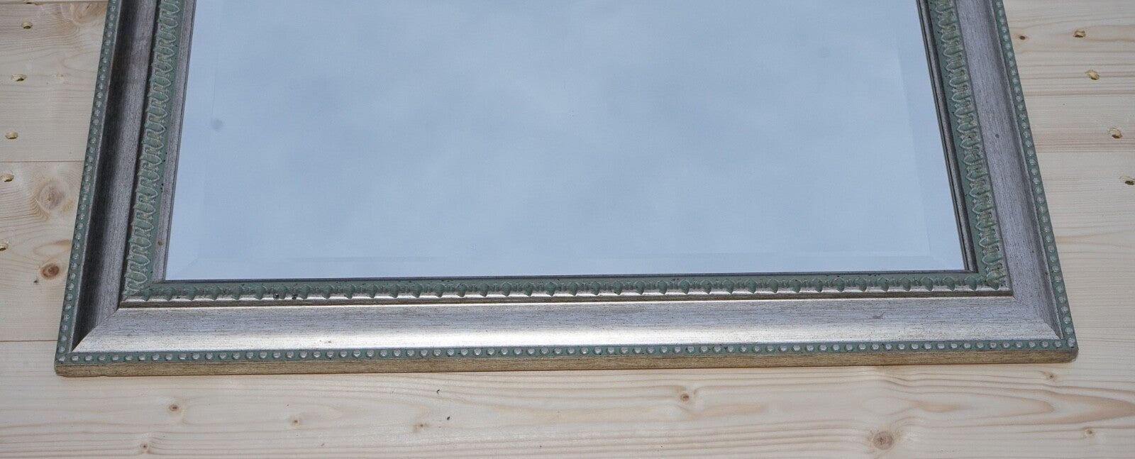 GORGEOUS SILVER GREY FRAME BEVELLED HANGING WALL MIRROR