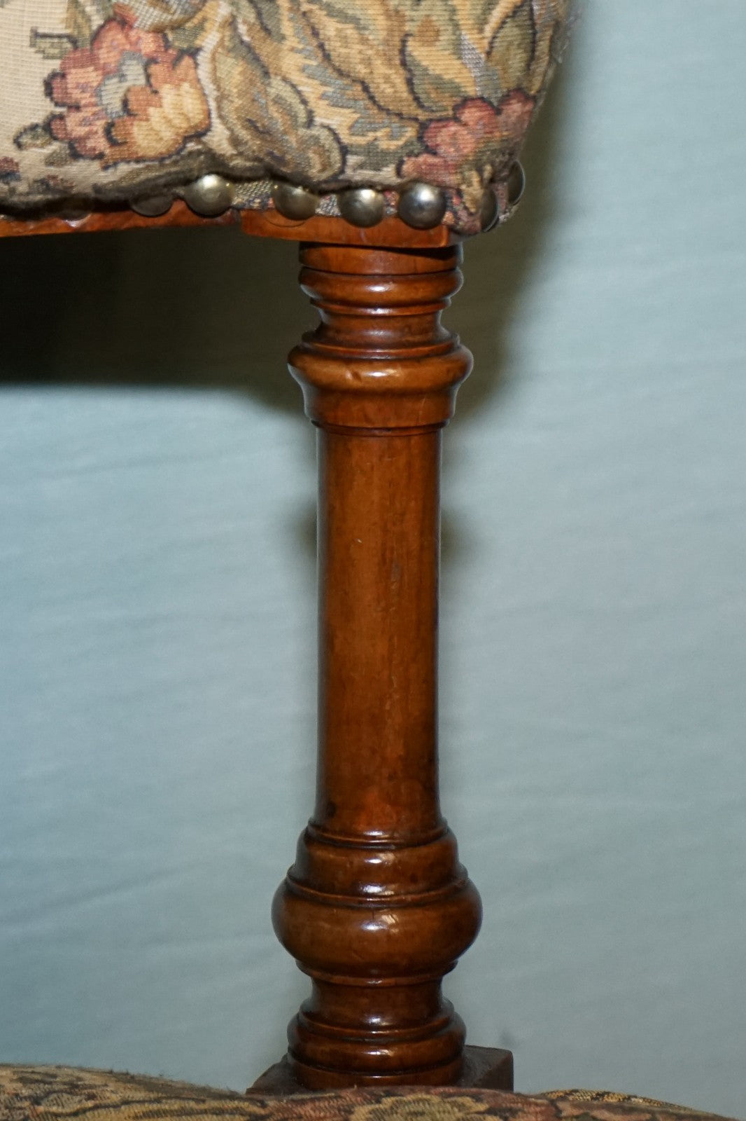 ANTIQUE VICTORIAN TAPESTRY NURSING CHAIR WITH FLORAL FLOWER DESIGN