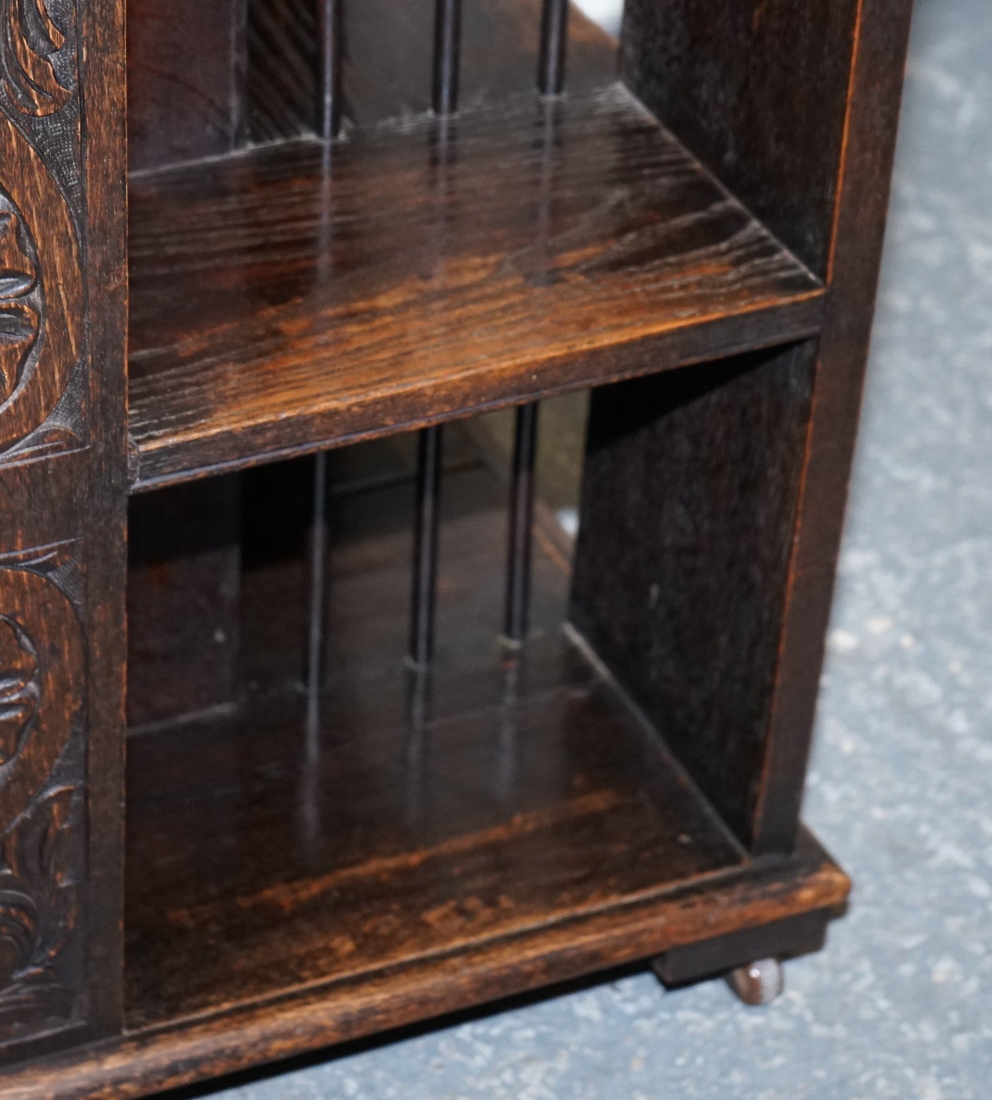 ANTIQUE VICTORIAN ENGLISH SOLID OAK CARVED JACOBEAN REVOLVING OPEN BOOKCASE