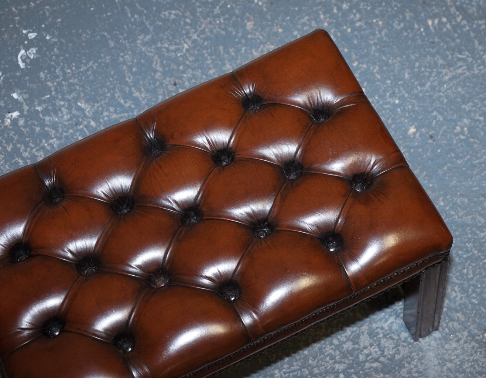 VINTAGE FULLY RESTORED CHESTERFIELD HAND DYED BROWN LEATHER TUFFED FOOTSTOOL