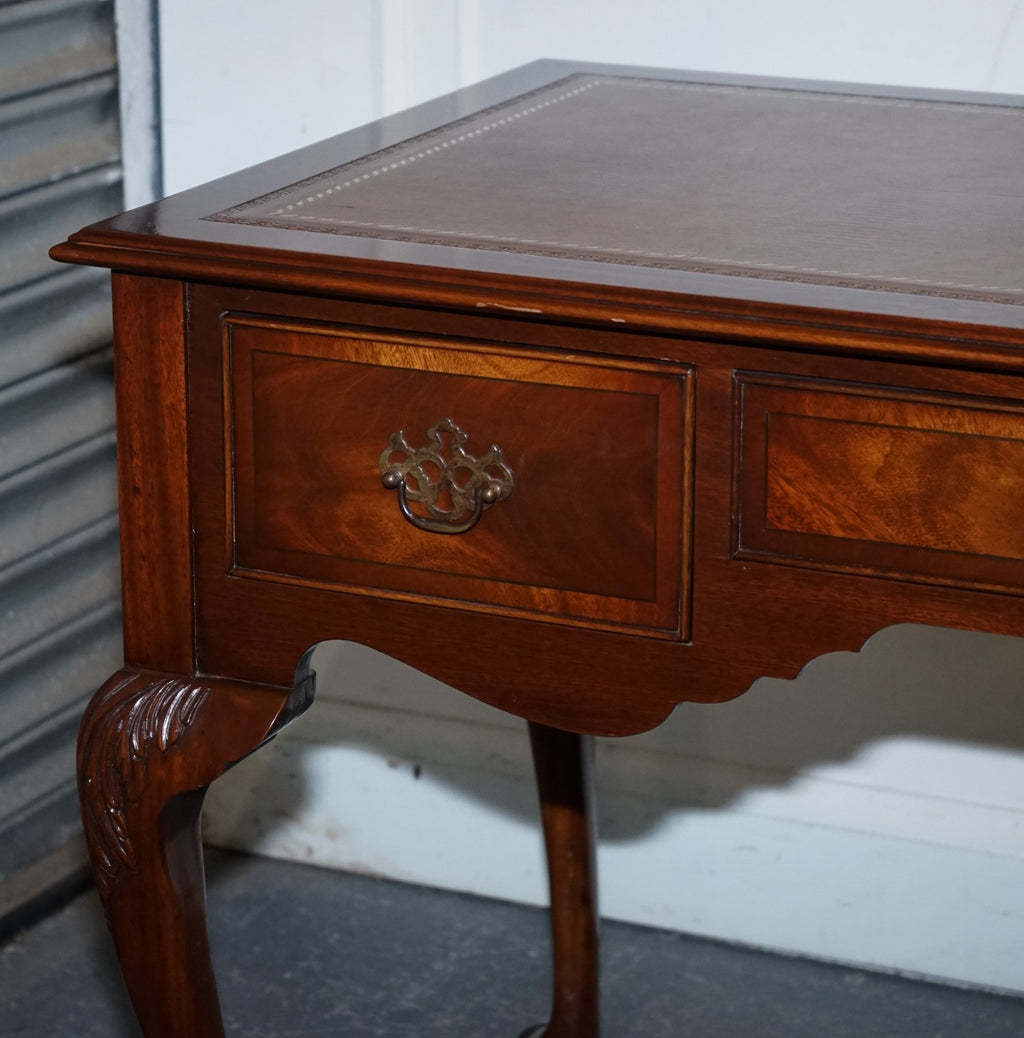 ENGLISH ANTIQUE STYLE WRITING DESK WITH BROWN LEATHER GOLD EMBOSSED TOP