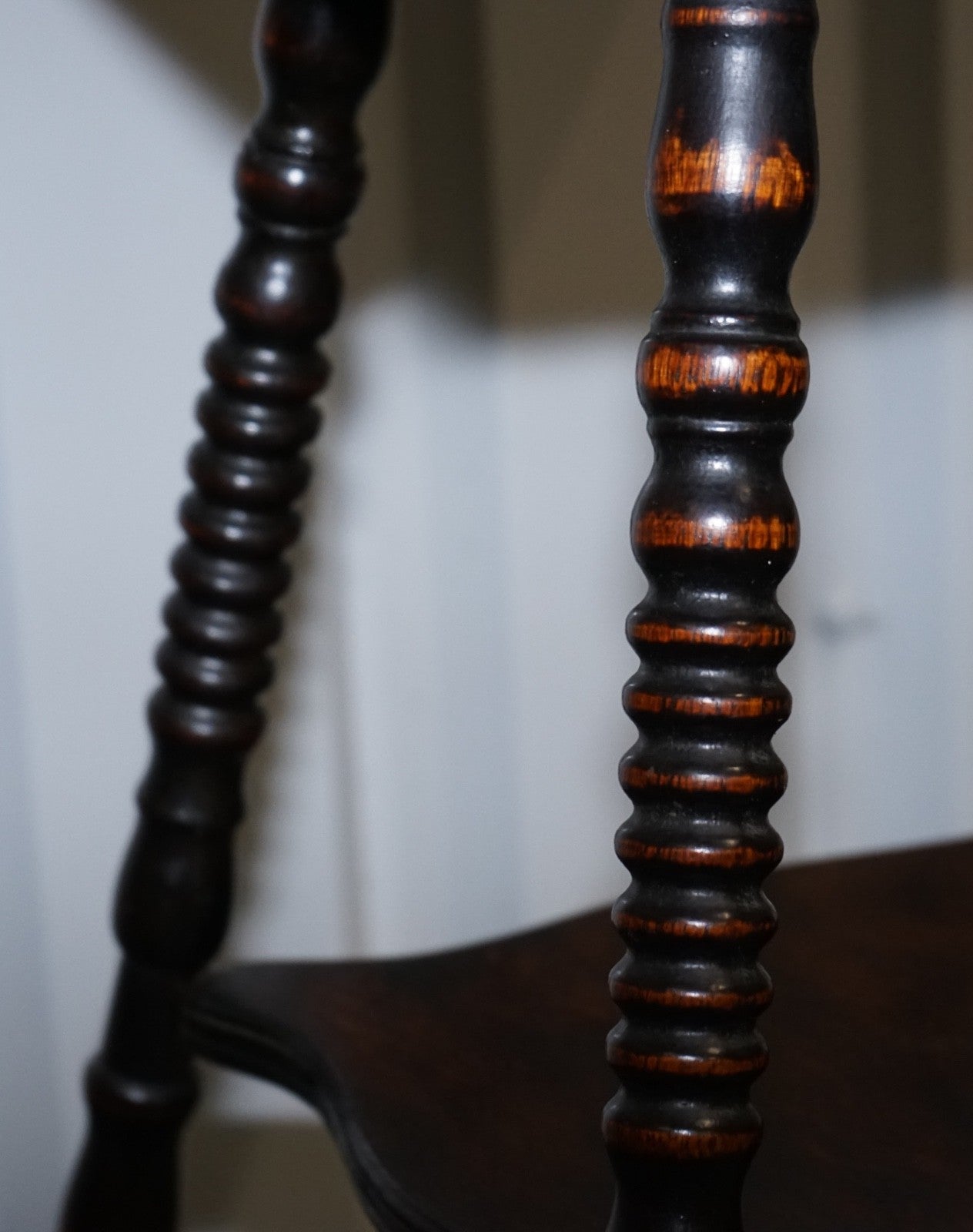 ANTIQUE VICTORIAN TIGER OAK SIDE TABLE TURNED BOBBIN LEGS WITH CAST IRON FEET