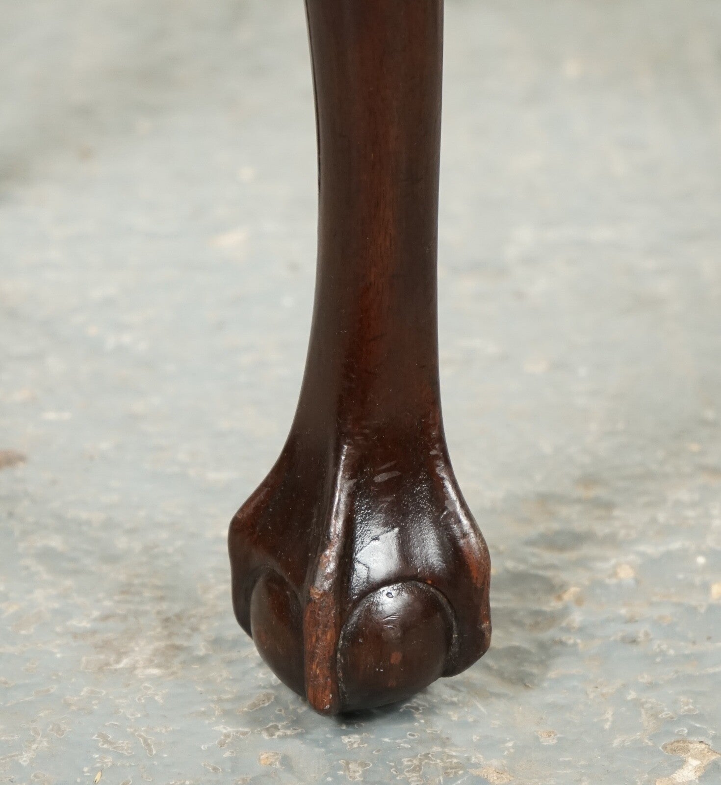 LAiDLER ROBSONS PIANO STOOL WITH STORAGE ON CLAW & BALL FEET