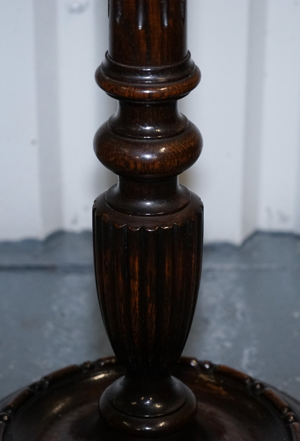 ANTIQUE SCOTTISH VICTORIAN OAK FLOOR READING LIBRARY FLOOR LAMP