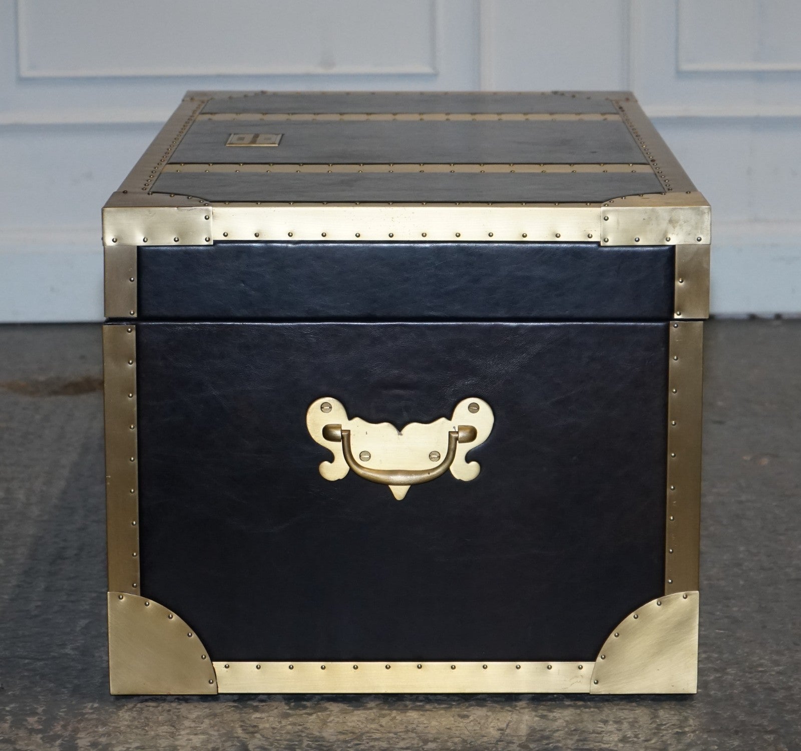 TIMOTHY OULTON CUMBERLAND COLLECTION STORAGE TRUNK WITH RED VELVET LINING