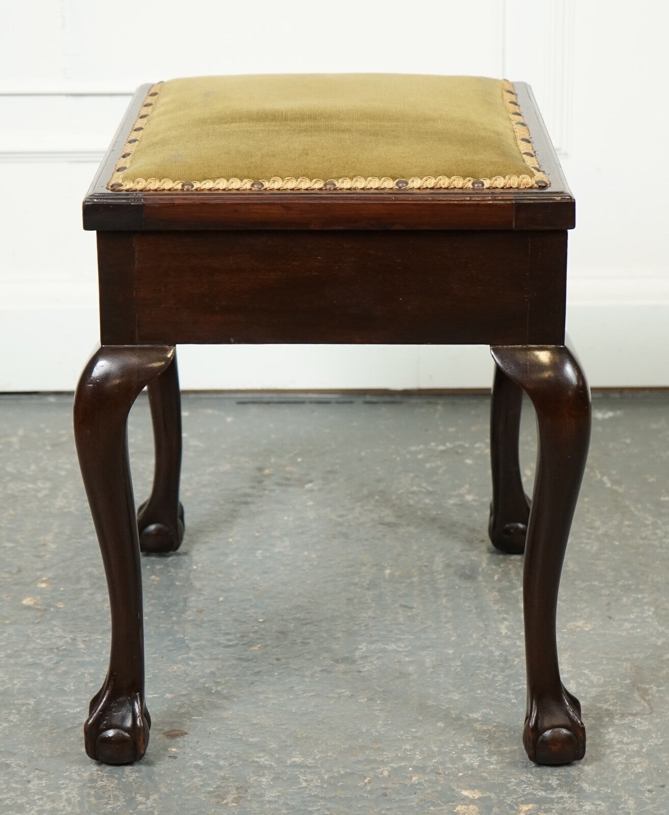 LAiDLER ROBSONS PIANO STOOL WITH STORAGE ON CLAW & BALL FEET