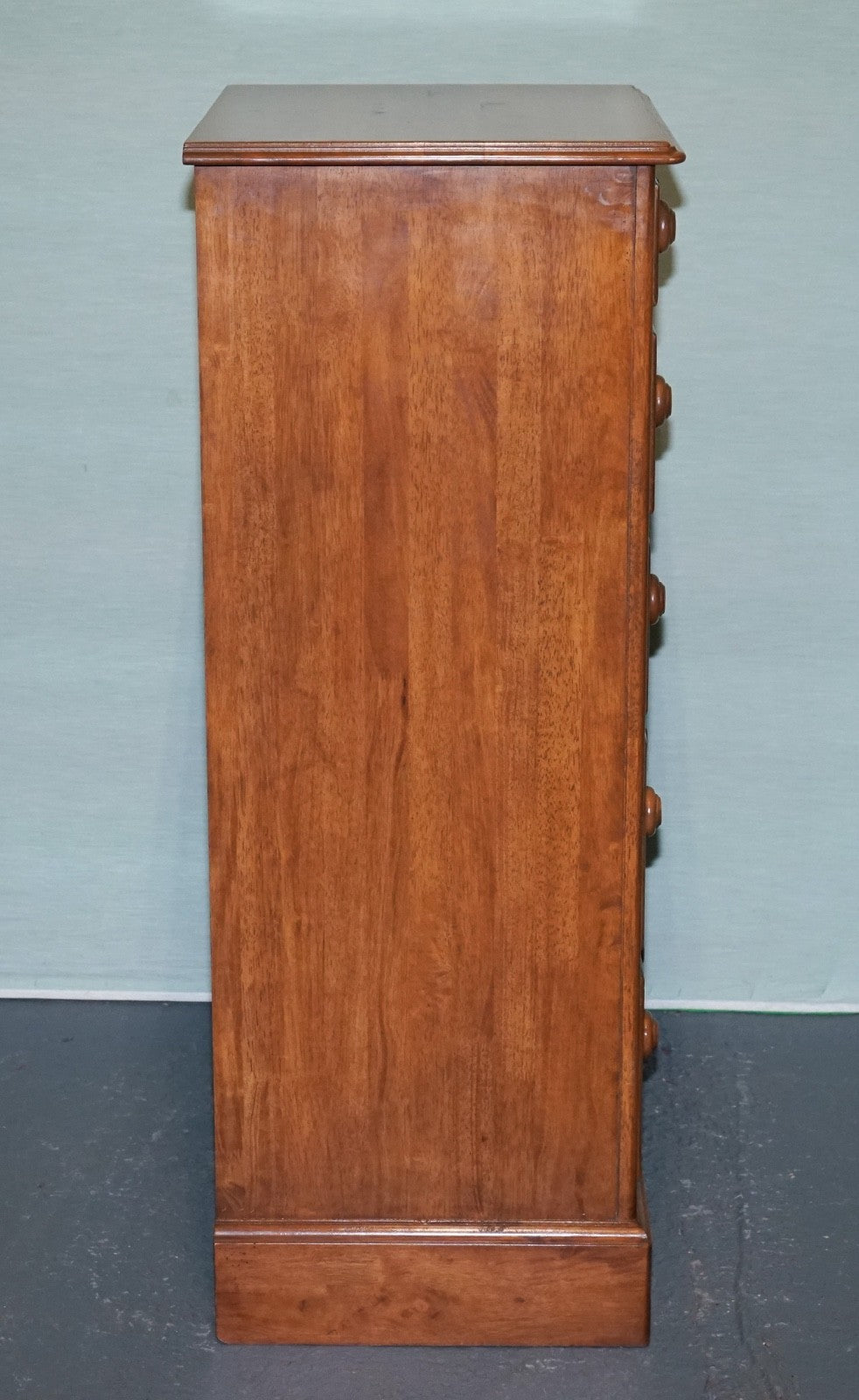 WILLiS & GAMBIER OAK TALLBOY CHEST OF DRAWERS