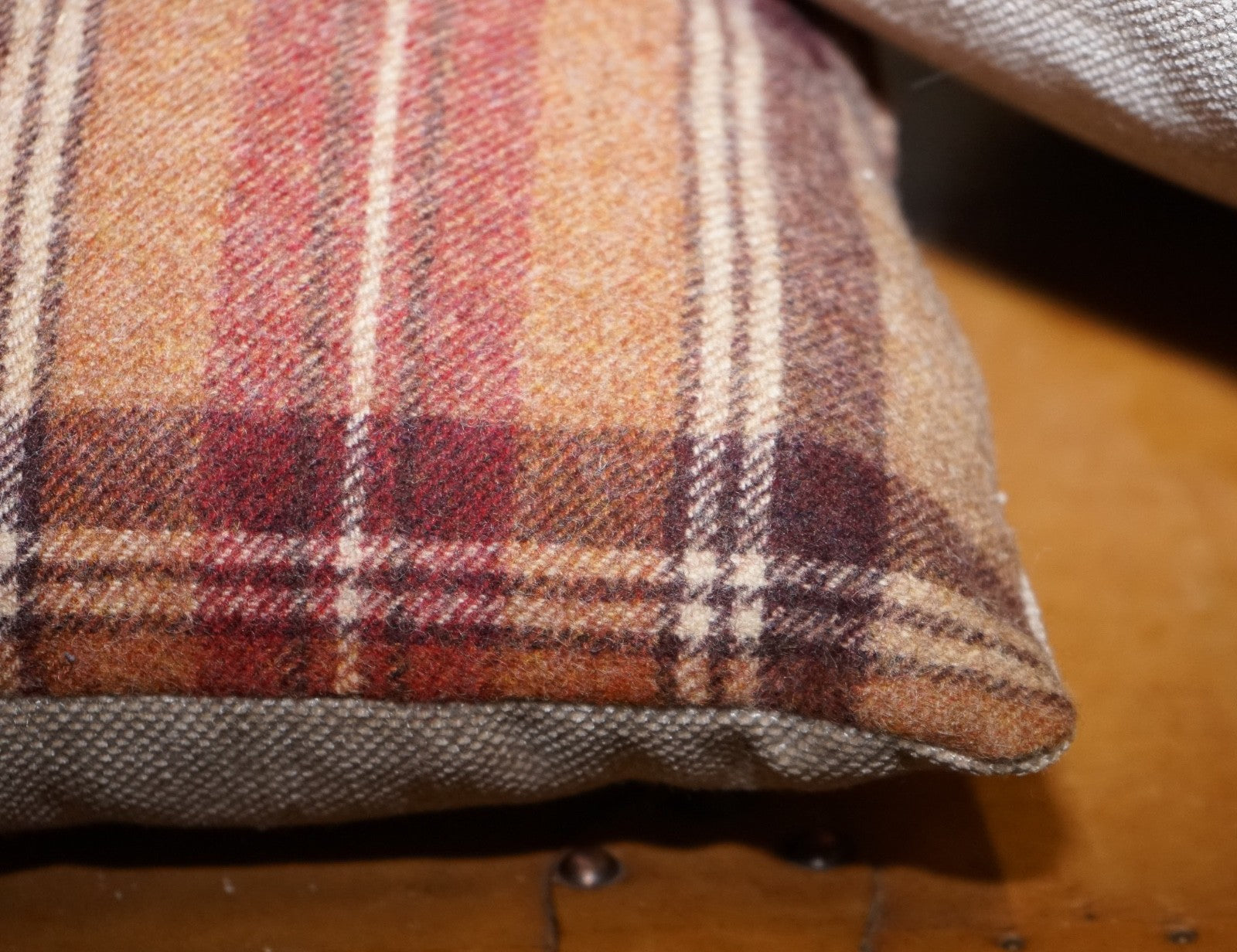 VINTAGE PAIR OF CLASSIC BALMORAL FIRED EARTH WOOL SCATTER CUSHIONS