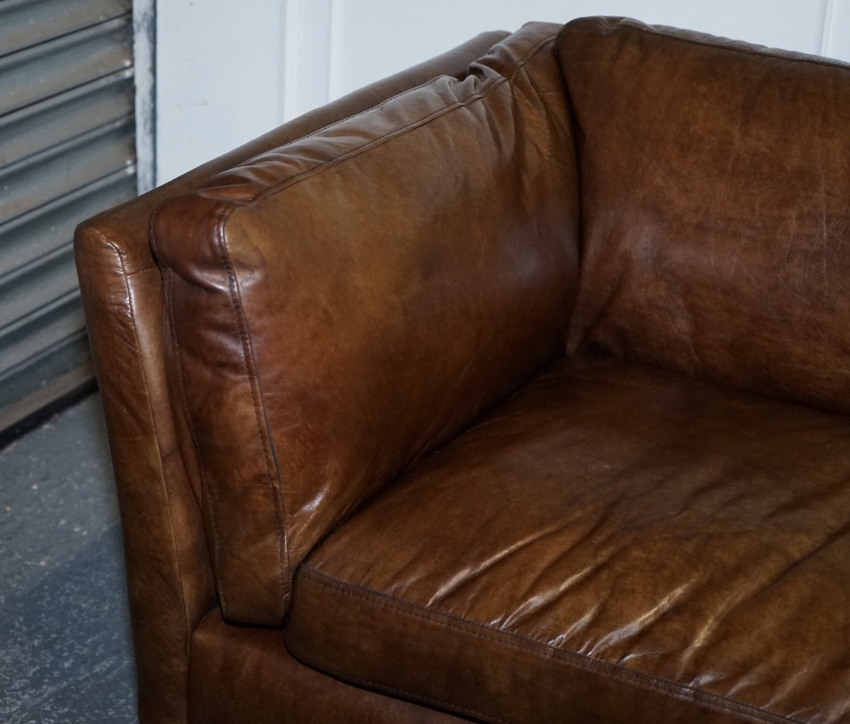 HALO GROUCHO BEAUTIFUL BROWN LEATHER THREE SEATER COMPACT SOFA