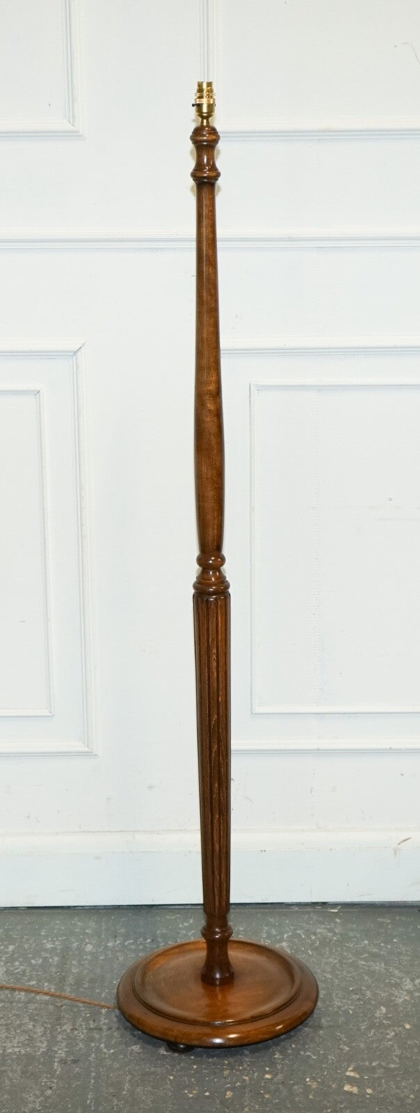 ANTIQUE 1930'S FRENCH POLISHED WALNUT STANDARD FLOOR LAMP