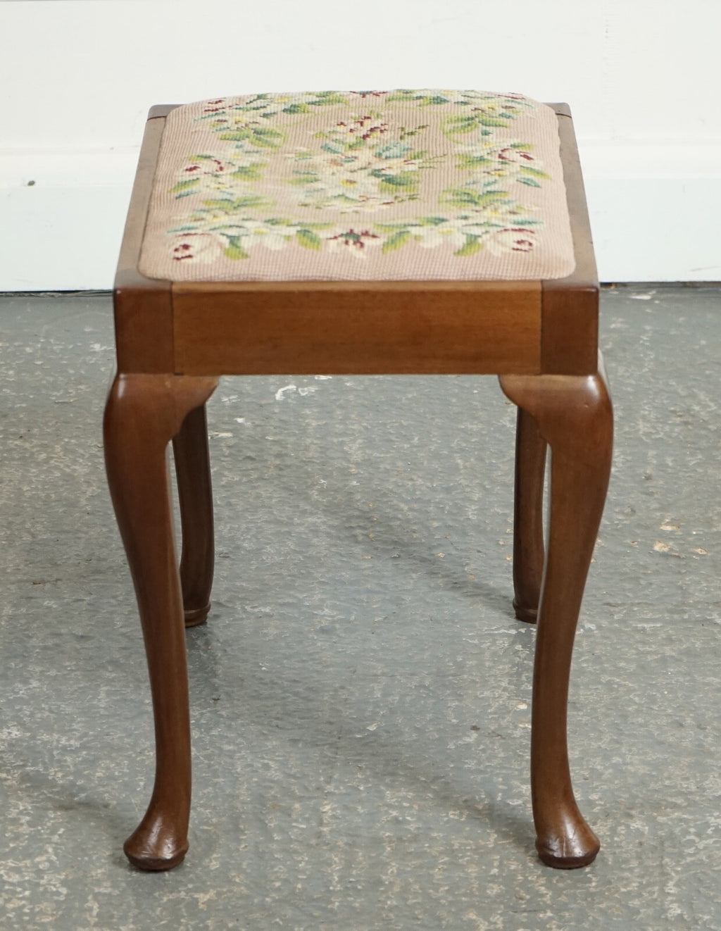 LOVELY PIANO DRESSING TABLE STOOL WITH FLOWER STITCHWORK WITH QUEEN ANNE LEGS J1