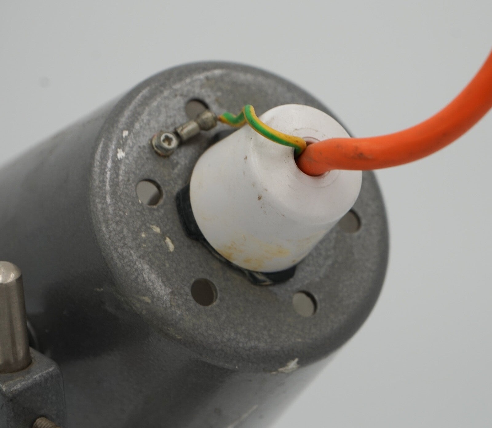 1940'S ENGLISH SALVAGED LABORATORY SCHOOL TABLE LAMP ADJUSTABLE LIGHT 001