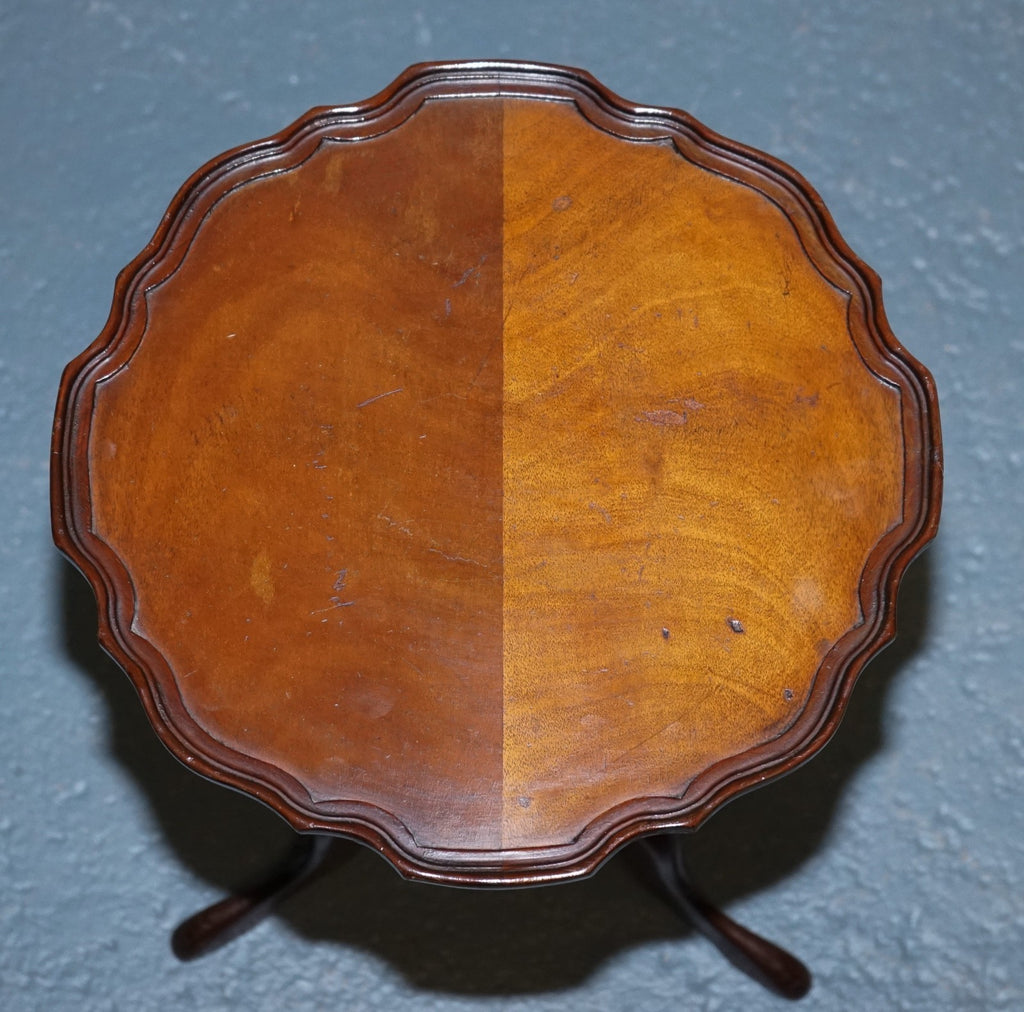 ANTIQUE HARDWOOD SCALLOPED EDGE TOP SIDE TABLE ON TRIPOD FEET c. 1930