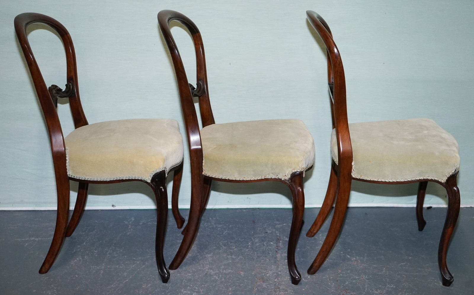 SET OF SIX CIRCA 1860 VICTORIAN BALLOON BACK DINNING CHAIRS