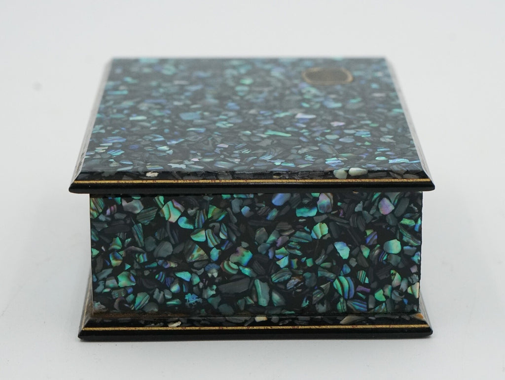 VINTAGE GENUINE PAUA SHELL ABALONE TRINKET JEWELERY STORAGE BOX FROM NEW ZEALAND