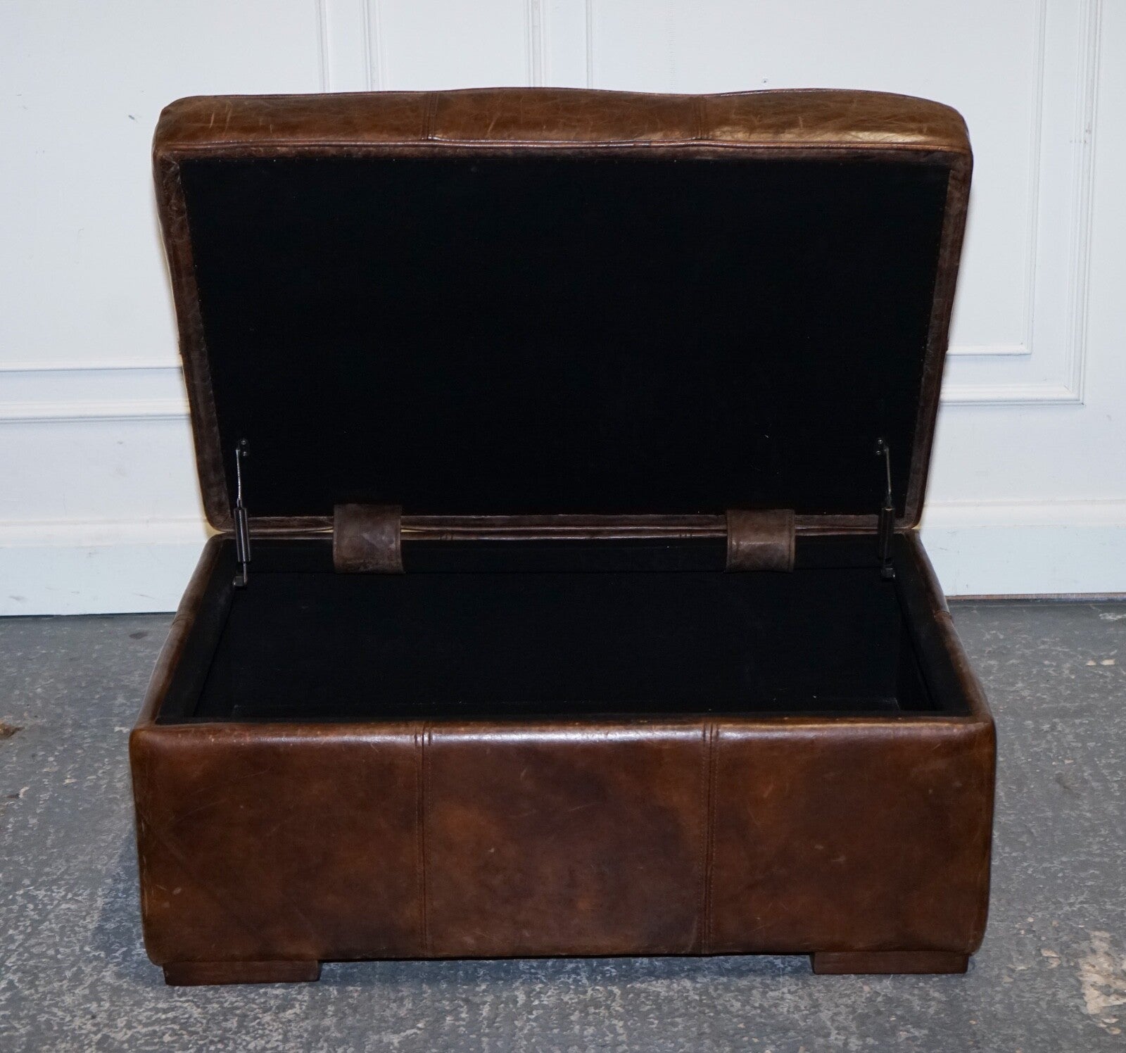 VINTAGE HALO REGGIO GROUCHO BROWN LEATHER OTTOMAN FOOTSTOOL WITH STORAGE SPACE