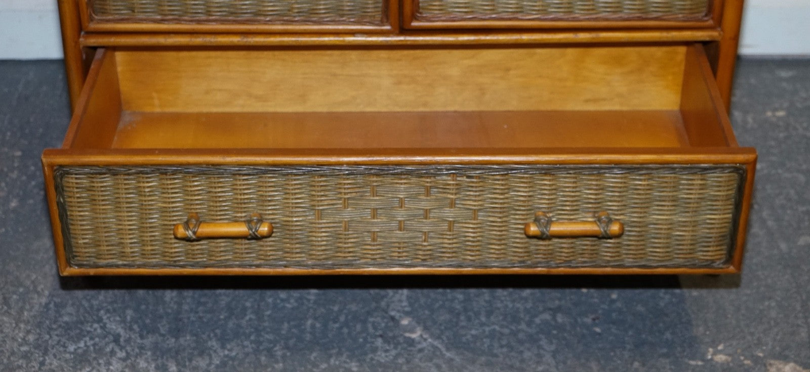 CIRCA 1970'S WOVEN WICKER ARMOIRE WARDROBE WITH ONE DRAWER (2/2)
