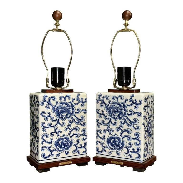 PAIR OF RALPH LAUREN BLUE & WHITE PORCELAIN TABLE LAMPS STUNNING CHINESE DESIGN