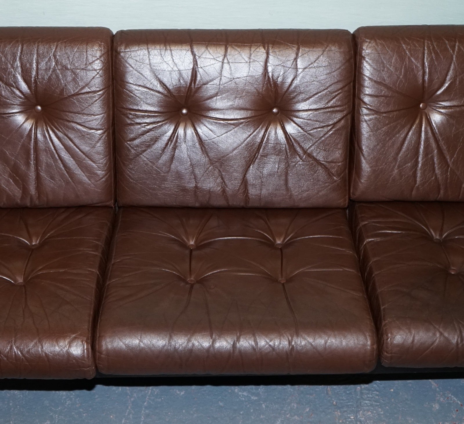 SCANDiNAVIAN ViNTAGE EKORNES STRESSLESS THREE SEATER SOFA