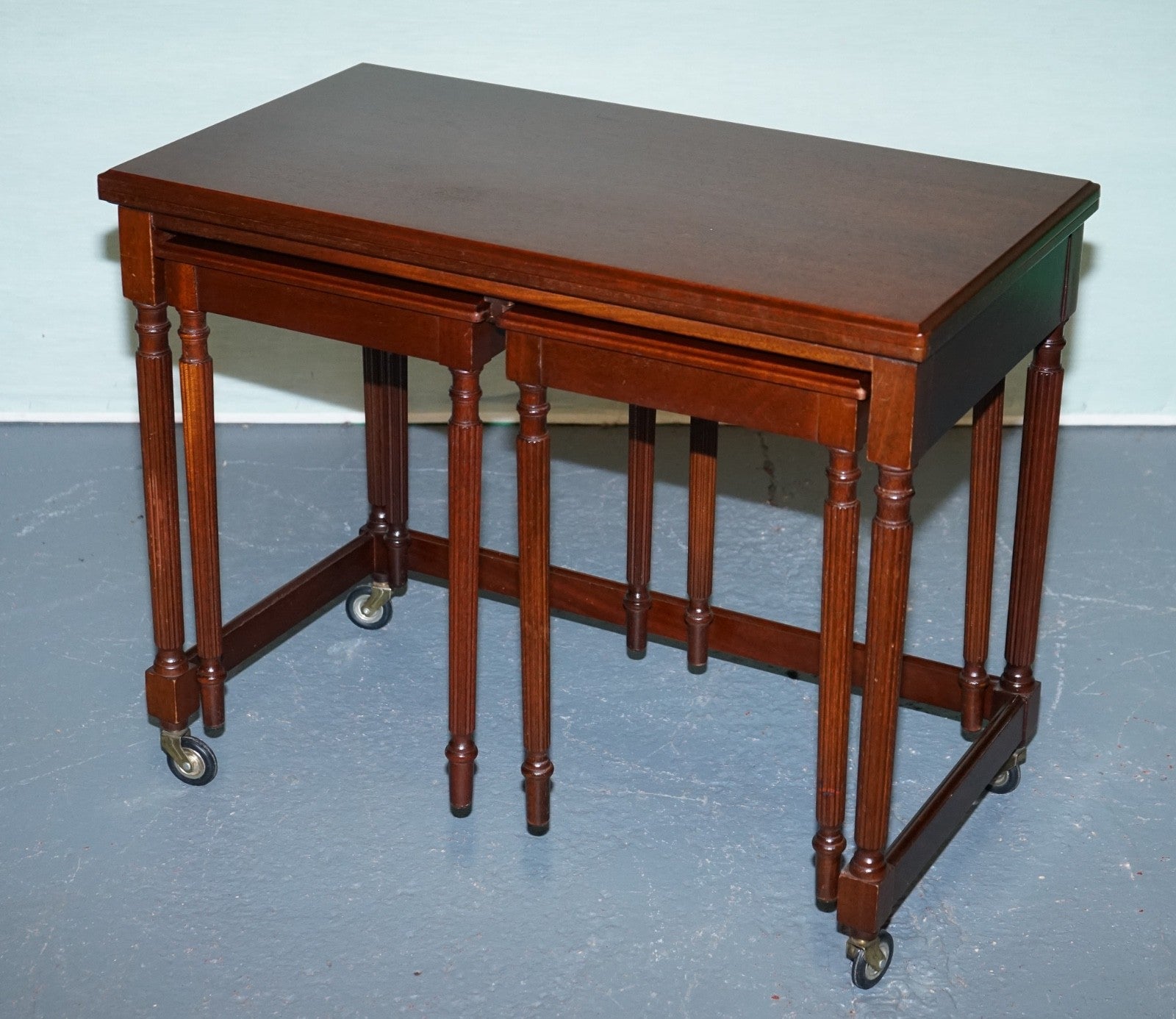 MCINTOSH MID CENTURY NESTiNG EXTENDABLE TABLE SET