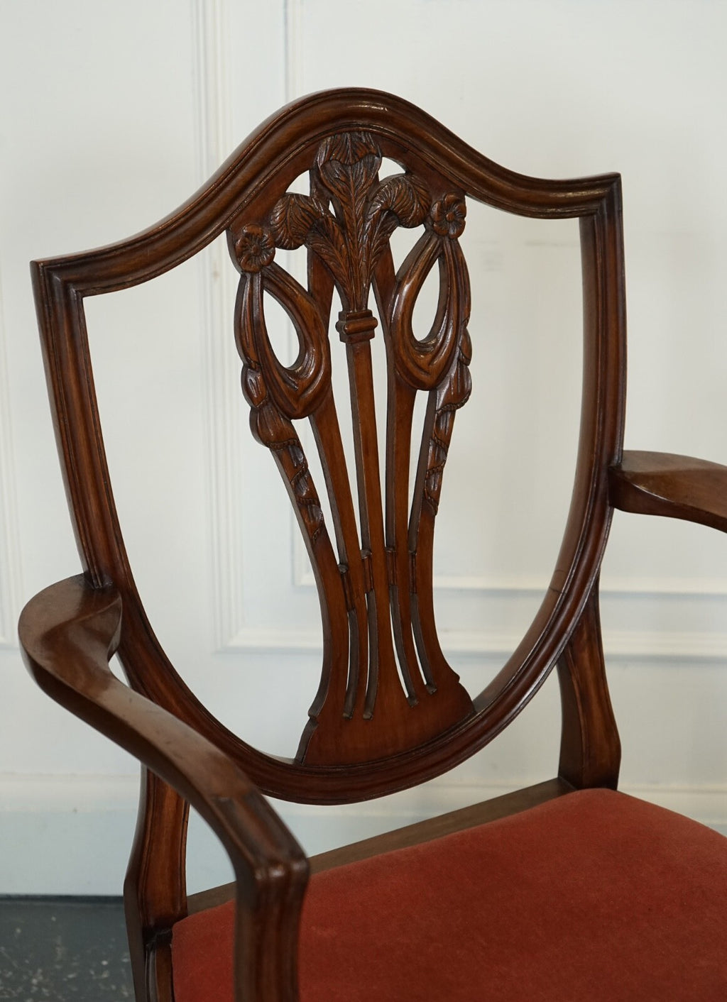 LOVELY PAIR OF VICTORIAN HEPPLEWHITE CARVER HALLWAY SIDE CHAIRS FEATHER FILLED