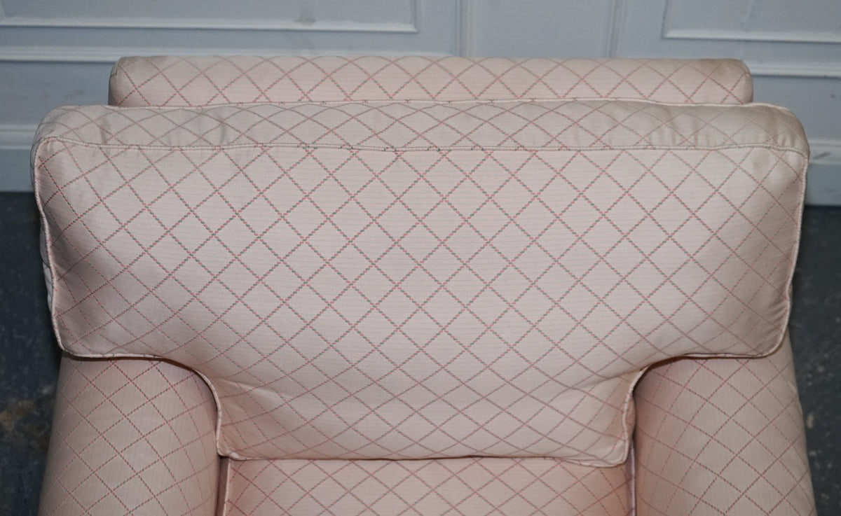 TRADITIONAL ENGLISH COUNTRY HOUSE ARMCHAIR WITH FOOTSTOOL FEATHER FILLED