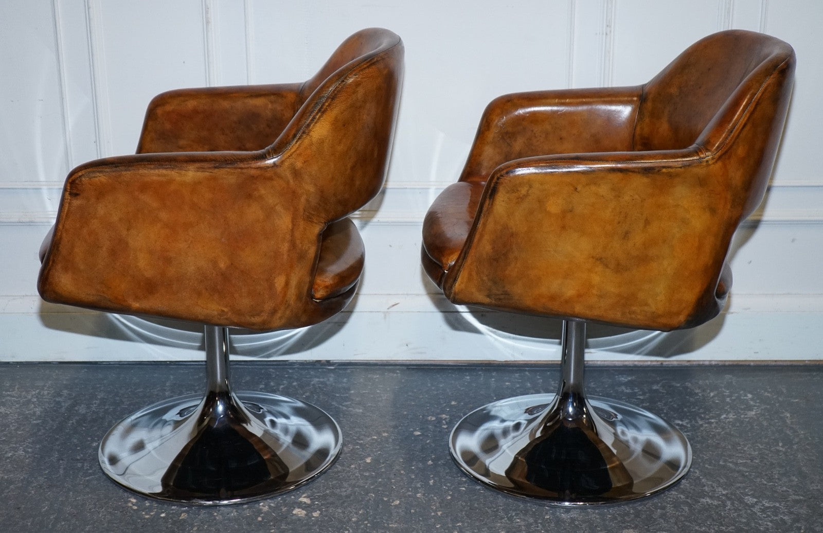 SET OF FOUR RESTORED HAND DYED LEATHER LARGO JOHANSON DESIGN SWIVEL ARMCHAIRS