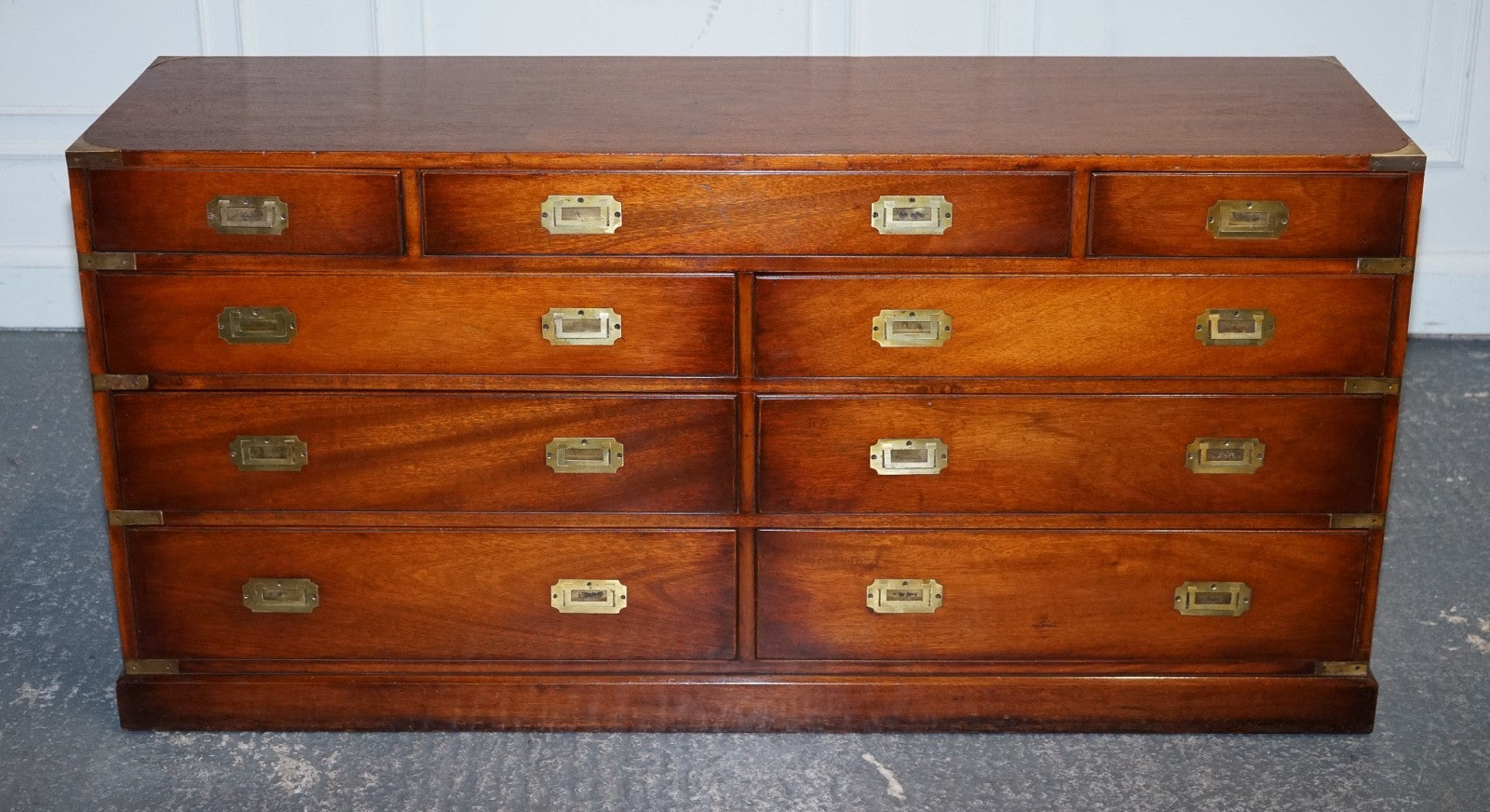 VINTAGE YEW WOOD MILITARY CAMPAIGN SIDEBOARD BANK OF DRAWERS WITH BRASS HANDLES