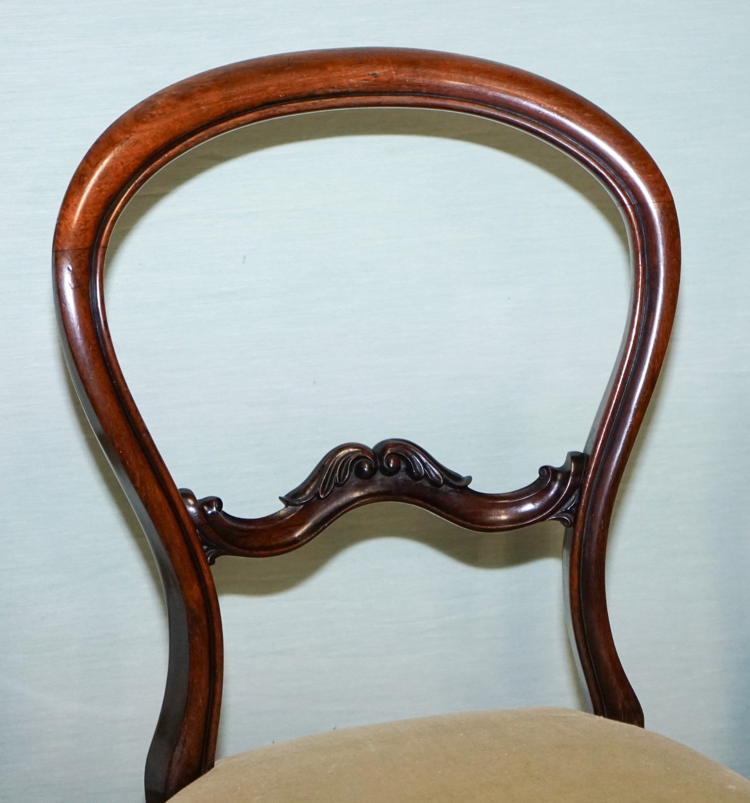 SET OF SIX CIRCA 1860 VICTORIAN BALLOON BACK DINNING CHAIRS