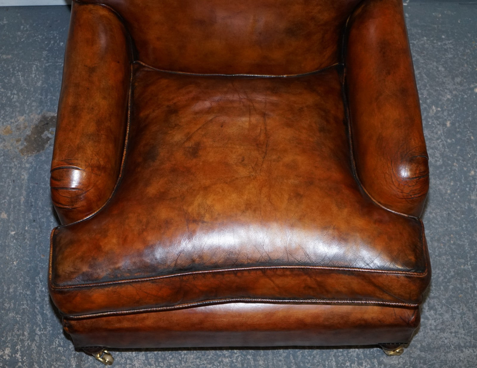 LARGE PAIR OF HOWARD STYLE HAND DYED LEATHER ARMCHAIRS FEATHER FILLED CUSHIONS