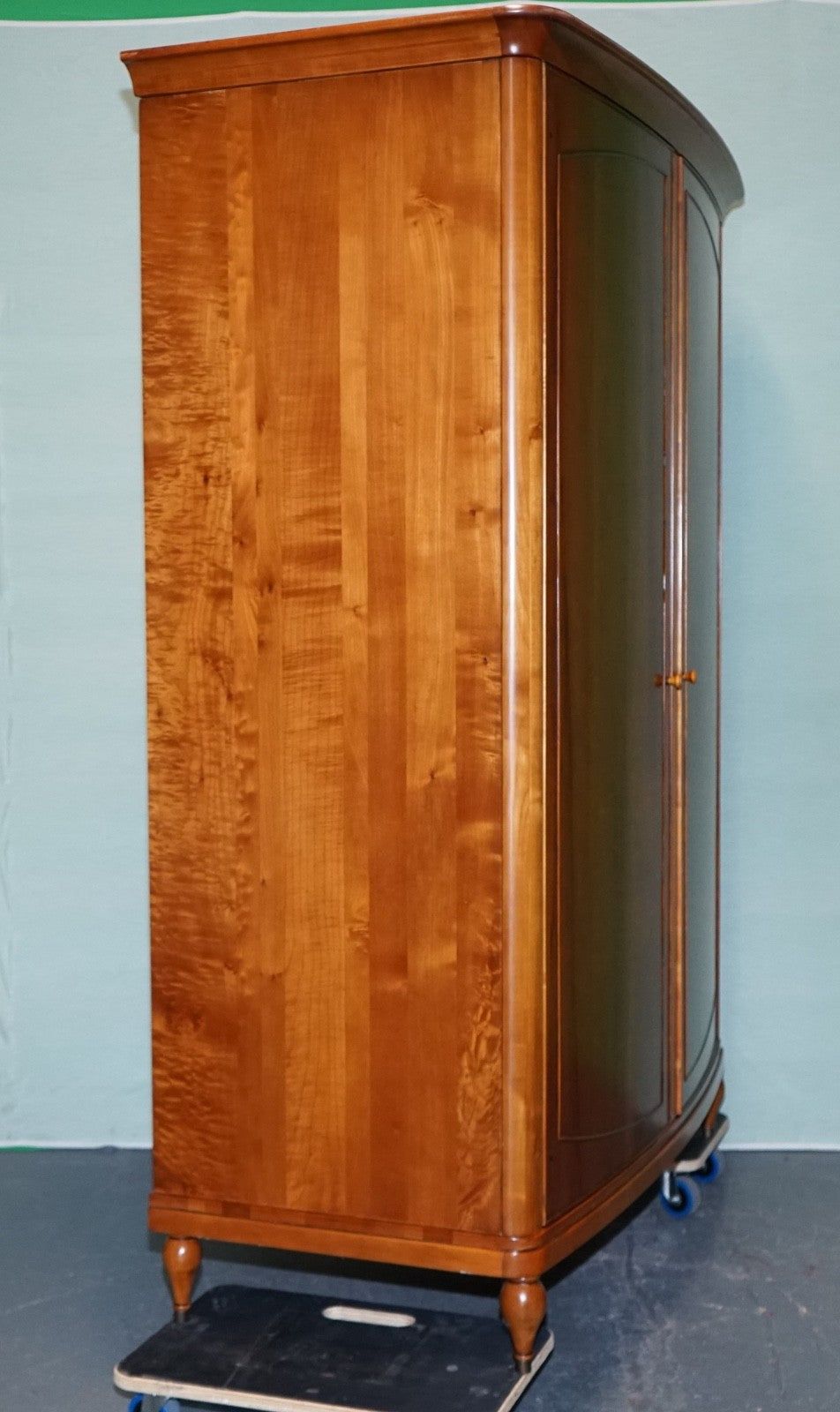 FRENCH STYLE WILLIS & GAMBIER ROCHELLE COLLECTION DOUBLE WARDROBE (1/2)