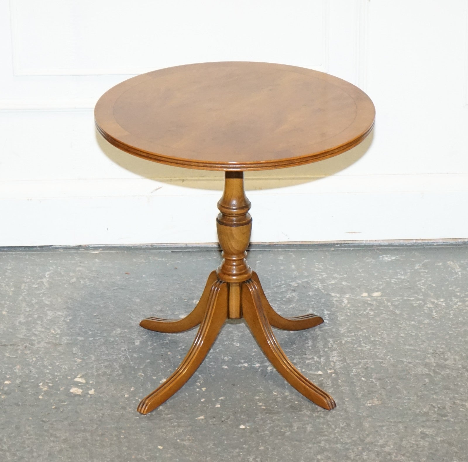 VINTAGE YEW WOOD SIDE END WINE LAMP TABLE