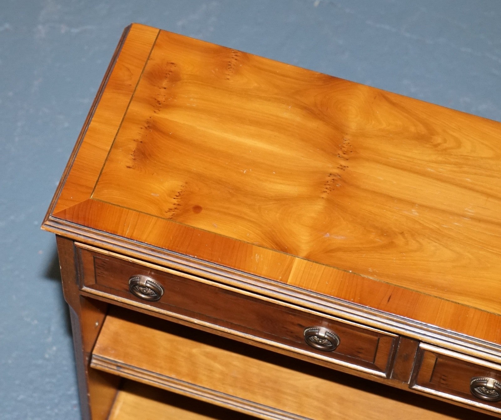 ELEGANT VINTAGE YEW WOOD LOW DWARF BOOKCASE WITH TWO STORAGE DRAWERS