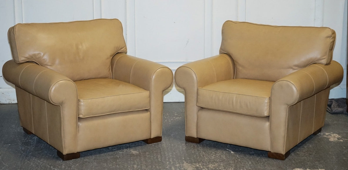 FINE LATTE BROWN LEATHER PAIR OF ARMCHAIRS MADE BY MULTIYORK ENGLAND