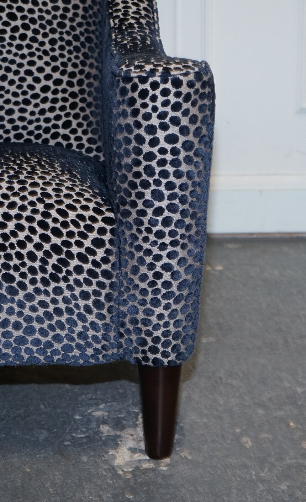 BEAUTIFUL PAIR OF NAVY BLUE LEOPARD PRINT FLAT ARM ARMCHAIRS