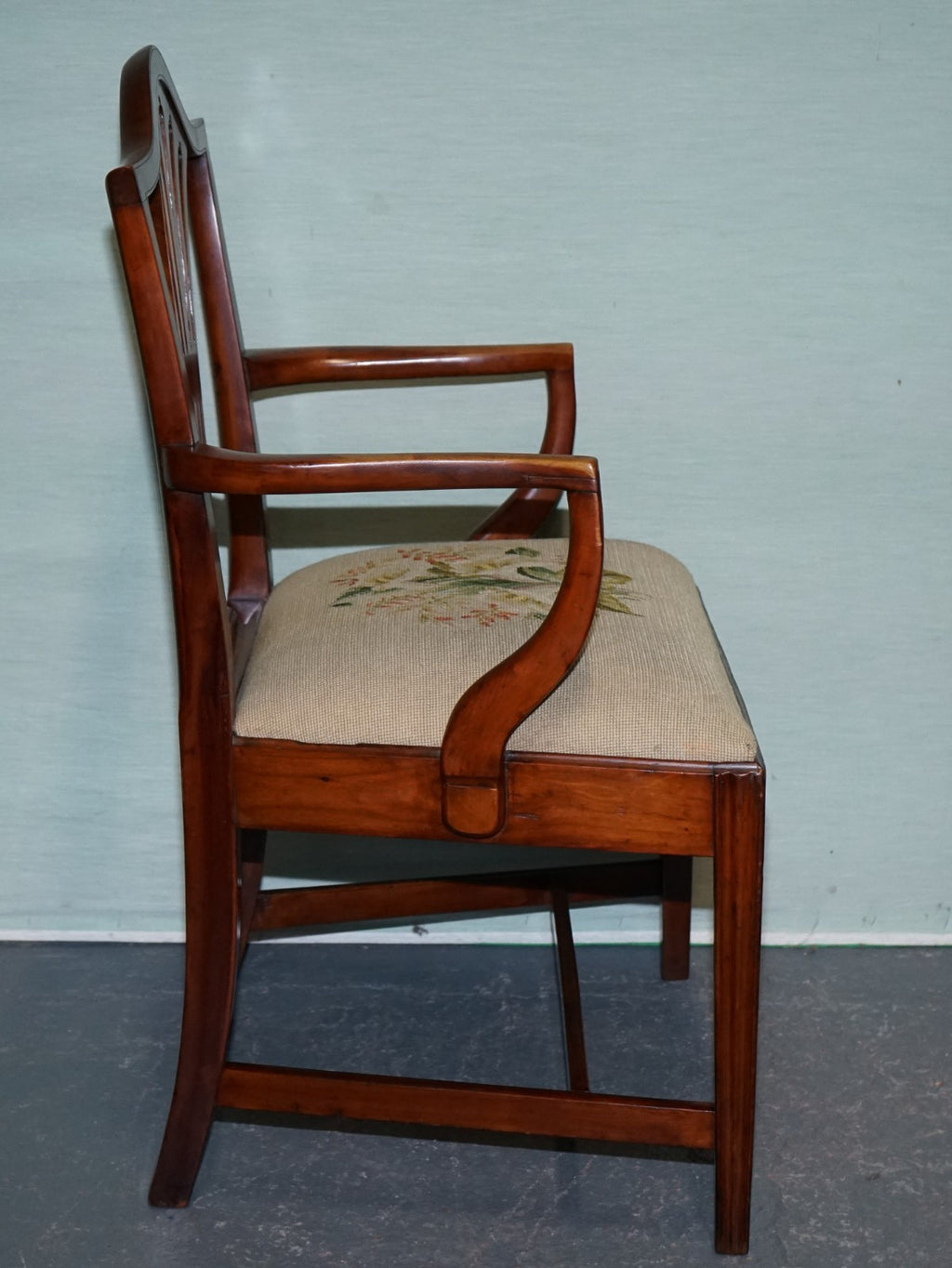 19TH CENTRY SINGLE HEPPLEWHITE ELBOW ARMCHAIR WITH FLORAL NEEDLEPOINT CUSHION