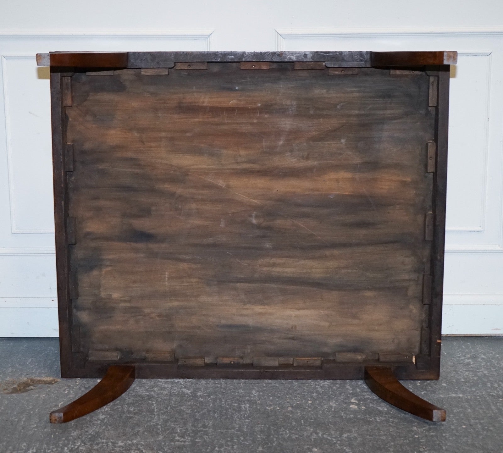 ANTIQUE ART DECO GOLDEN OAK COFFEE TABLE MAPPA BURL TRIM & SPLAYED LEGS