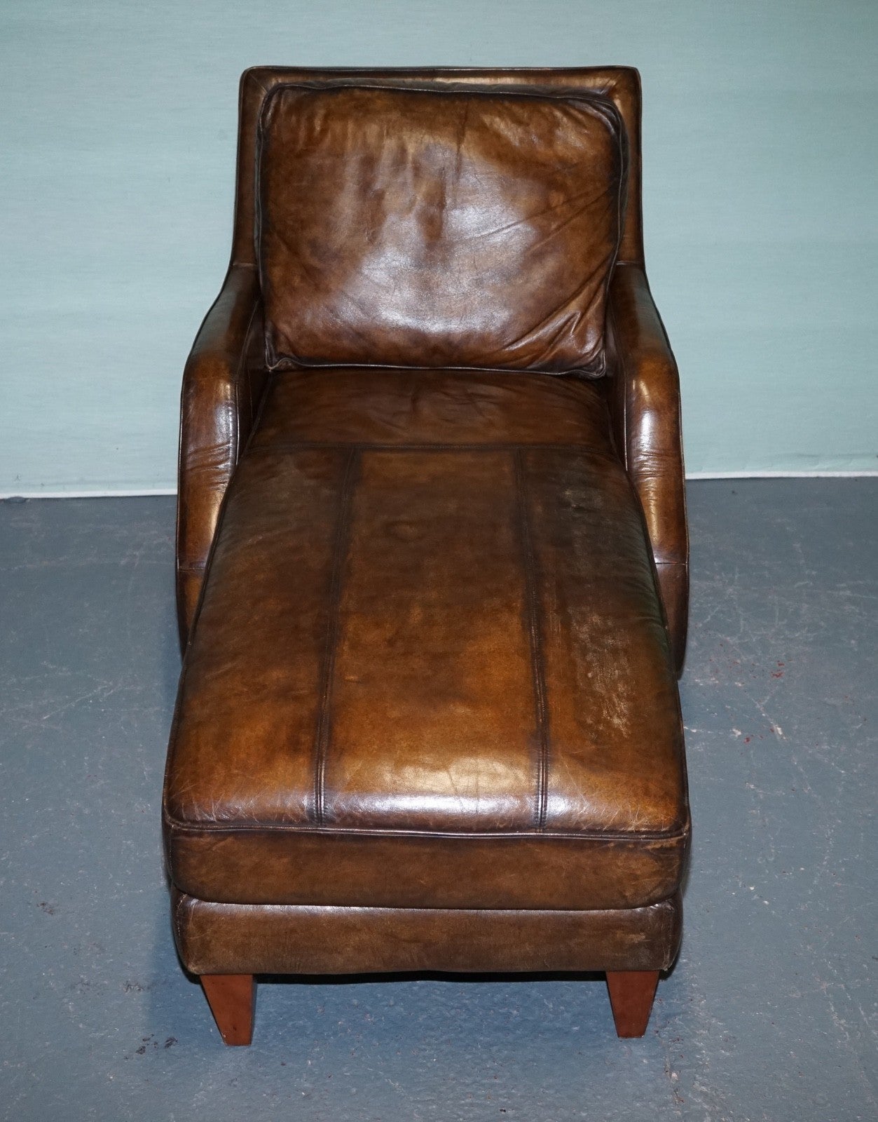 DEEP COGNAC HAND DYED LEATHER CHAISE LOUNGE ARMCHAiR SEATING