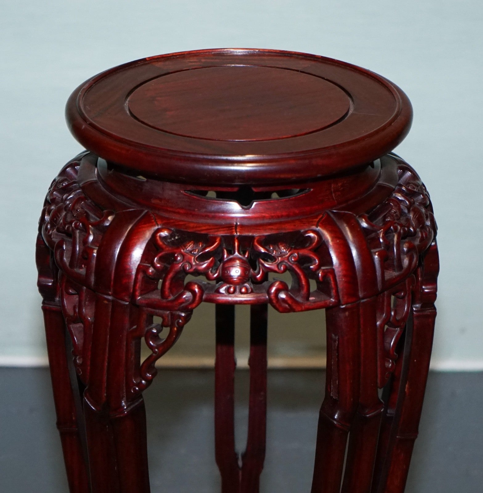 VINTAGE CHINESE CARVED HARDWOOD PLANT PEDESTAL BAMBOO MOTiF SHANGHAI TRADEMARK