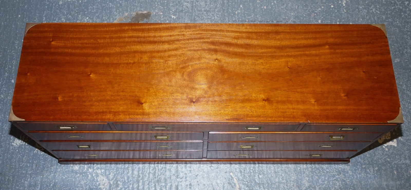 VINTAGE YEW WOOD MILITARY CAMPAIGN SIDEBOARD BANK OF DRAWERS WITH BRASS HANDLES